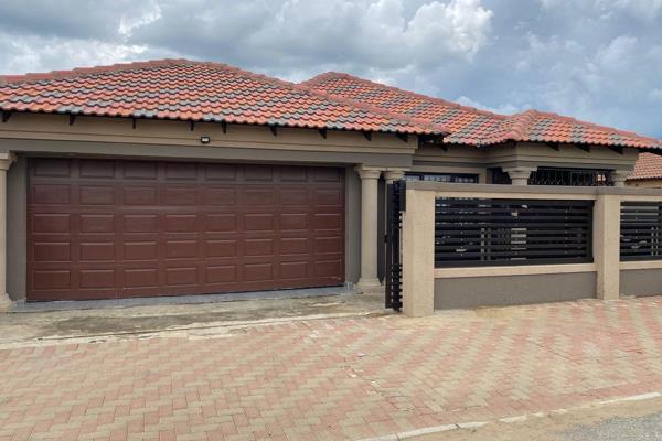 Located in a desirable neighborhood in Embalenhle, close to a school and filling station, this beautiful 3 bedroom house boasts ample ...