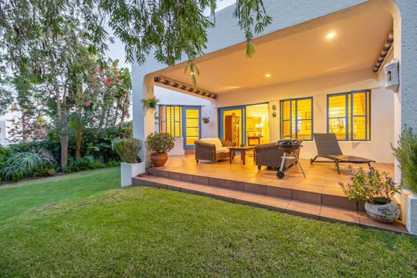 This immaculate single level, &quot;lock up and go&quot; cluster style home is well ...