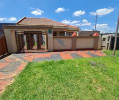 House for sale in Moleleki