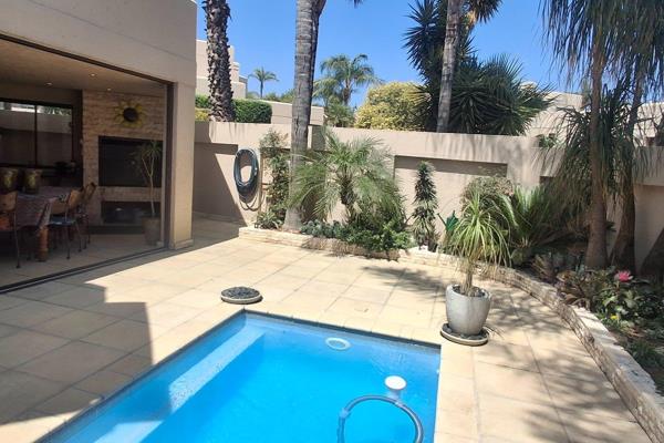 Luxurious Double Story cluster for sale in Randpark Ridge

This elegant double story ...