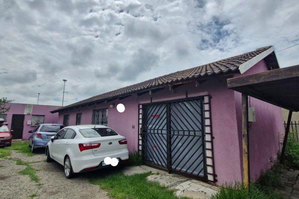 _Three Bedroom House with Outside Rooms for Sale in Embalenhle_

Exclusive SOLE Mandate to WMPG!





Discover this hidden gem in ...