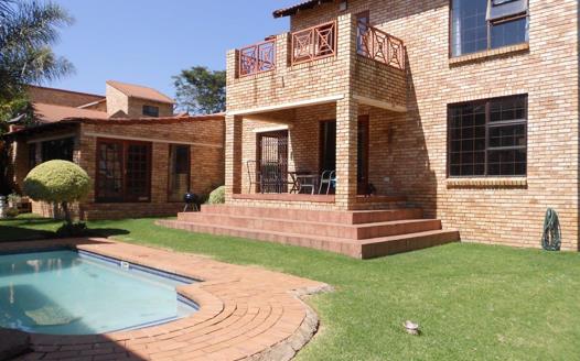 3 Bedroom House for sale in Radiokop