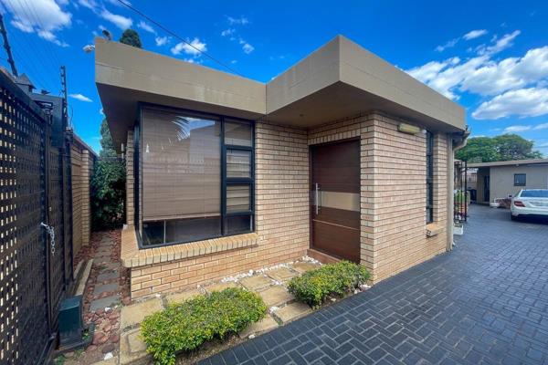 This delightful family home in Laudium offers the perfect blend of comfort, functionality, and convenience. Nestled in a prime ...