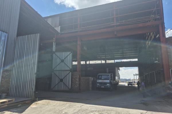 A small factory of 330sqm is available to let in Elandsfontein. The property features a workshop with roller door access, a small ...