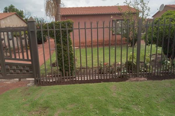 House for sale in extension 10 soshanguve 