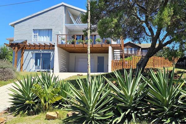 Exclusive Mandate:  Welcome to this stunning 3-bed, 2-bath home in the heart of Paradise ...