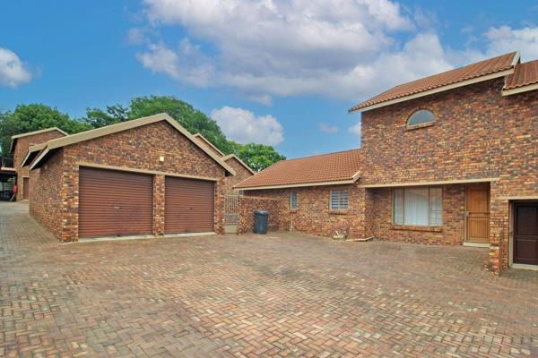 Engel and Volkers is thrilled to present this exclusive sole mandate listing in the desirable North Riding neighborhood of Johannesburg ...