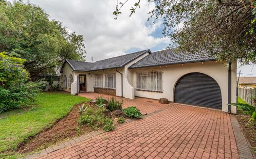 3 Bedroom House for sale in Witpoortjie