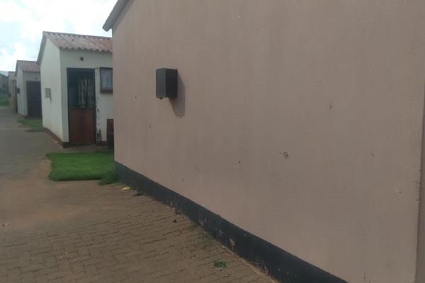 This property is open plan kitchen and need TLC, it is located close to malls, transport, schools and amenities, put in your offer today