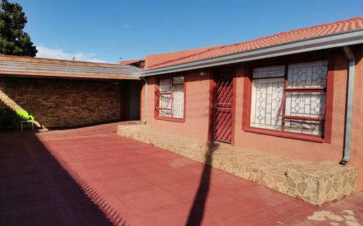 4 Bedroom House for sale in Soshanguve H