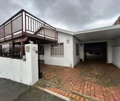 House for sale in Woodview