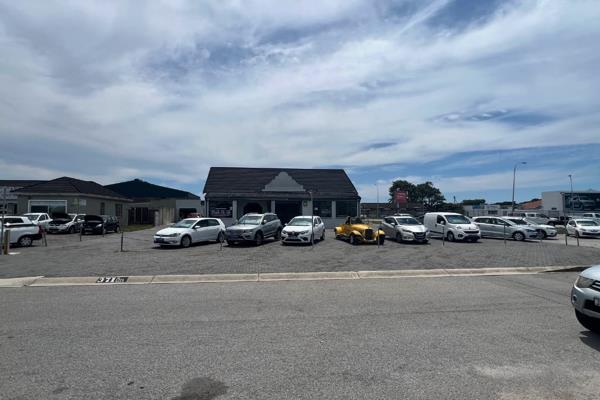 Seize the opportunity to establish your business in this highly visible, freestanding ...