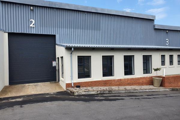 This warehouse consists of 1 large reception &amp; open plan office, with kitchenette ...