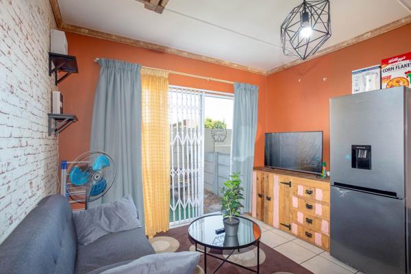 Priced at an unbeatable R650,000, this 1-bedroom apartment offers incredible value in one of Goodwood’s most sought-after locations. ...