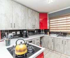 Townhouse for sale in Witpoortjie