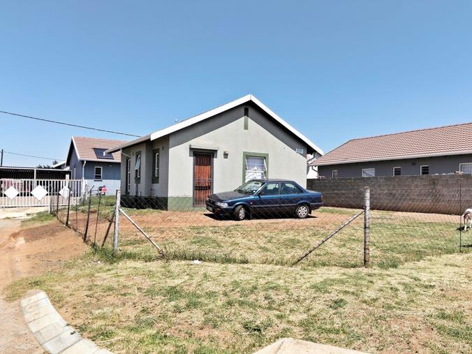 2 Bedroom House for Sale in Raceway
