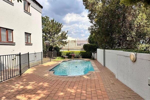 AVAILABLE 1 Feb 2025
Close to Peter Place and St Stithians school.
This is a Unique Rental, only the top half of the house is available ...