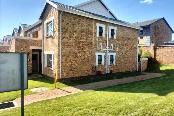 Welcome to this inviting 2-bedroom, 2-bathroom home located in a highly sought-after security complex in Anderbolt, Boksburg. This ...