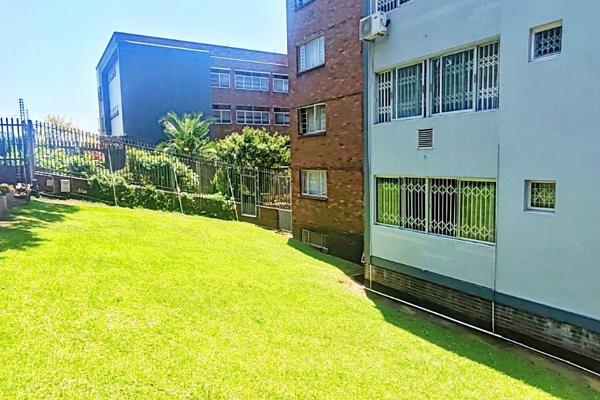 STEPLESS 2 BEDROOM UNIT WITH GARAGE AND OPEN BAY ON CATO ROAD – enter into an area ...