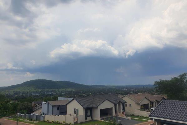 Ooh ooh...What a view! 

Located on the uppermost corner of popular Eldo Ridge Esate, this 3-story home in Eldo Ridge Estate is green ...