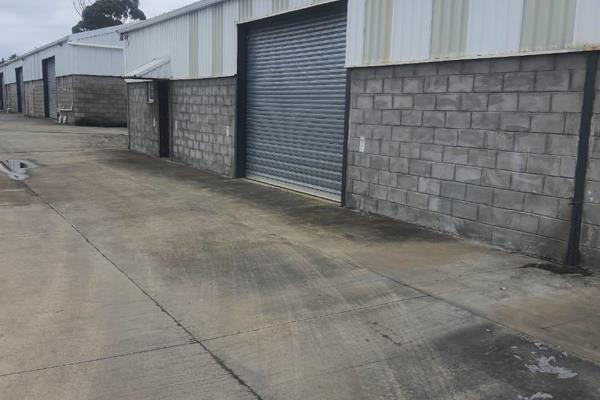 Warehouse space to rent in Kwelera
3B 336m&#178; 
R40 per m&#178; excluding vat, utilities, and operational costs
Entrance is ...