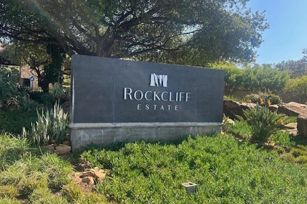 Sole mandate:
Situated in Rockliff Security Estate:
744m2 erf with scenic views!
Come build your dream house on this extremely ...