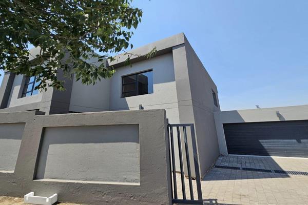 This stunning duplex modern unit is located in a great area of Secunda, close to the mall and schools. With modern finishes throughout ...