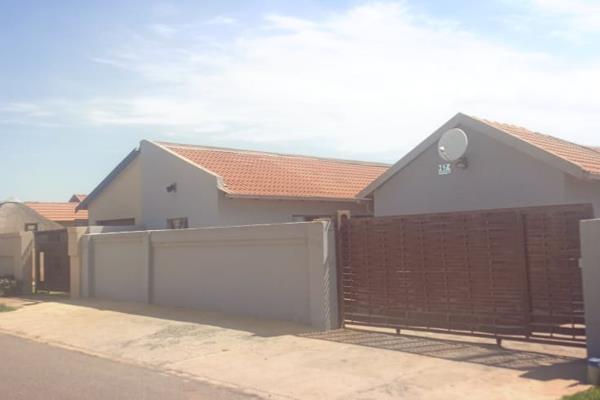 3  Bedroom House for sale
A better good investment property situated in a good area of Dawnpark.
Introducing this amazing property that ...