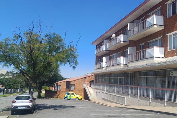 Situated a stone throw away from the Booysens Magistrates court this space ideally located to all amenities.

It offers 81m2 big open ...