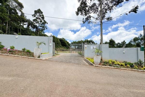 This 8000m2 vacant flat land is a rare find with plenty of extras already in place. The flat, spacious land offers stunning views of ...