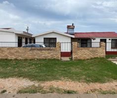 House for sale in Zwide