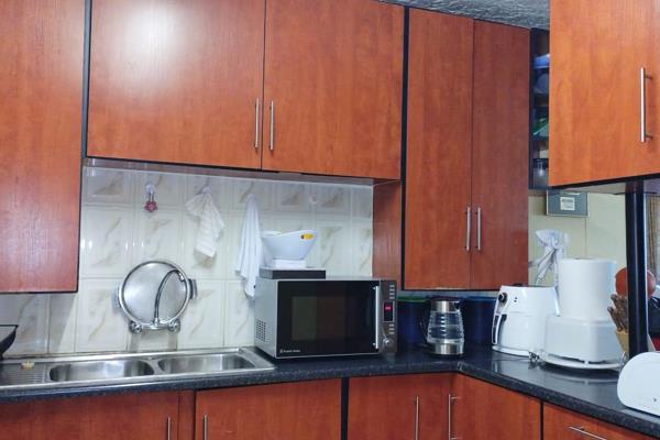 This one-bedroom apartment is located in a safe, clean and secured complex. There is security officer 24/7 and there are cameras inside ...