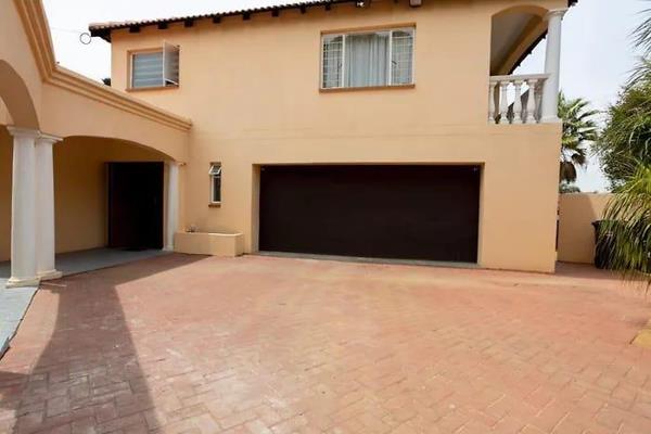 Discover a unique investment gem located in the sought-after Randpark Ridge neighborhood. This double-storey property is currently ...