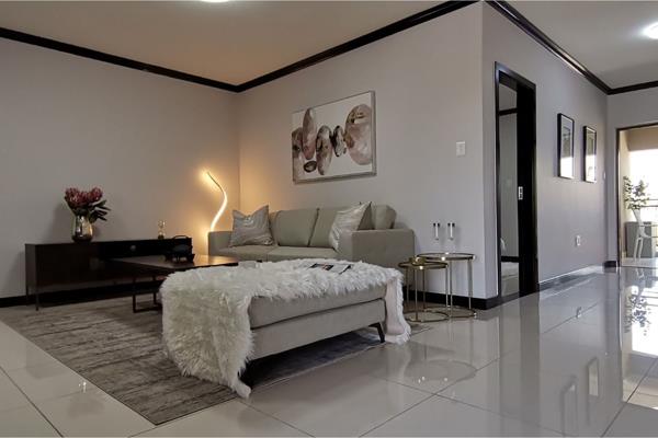 Discover this cozy 1-bedroom, 1-bathroom apartment in the heart of Fourways. Perfect for young professionals, small families, or ...