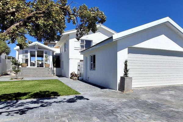 Exclusive mandate. Discover your dream home in the serene and scenic coastal town of Gordon&#39;s Bay. This modern, recently renovated ...