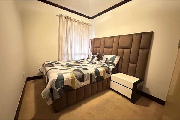 Move right into this beautifully furnished 2-bedroom, 1-bathroom apartment in the heart of Fourways. Designed for comfort and ...