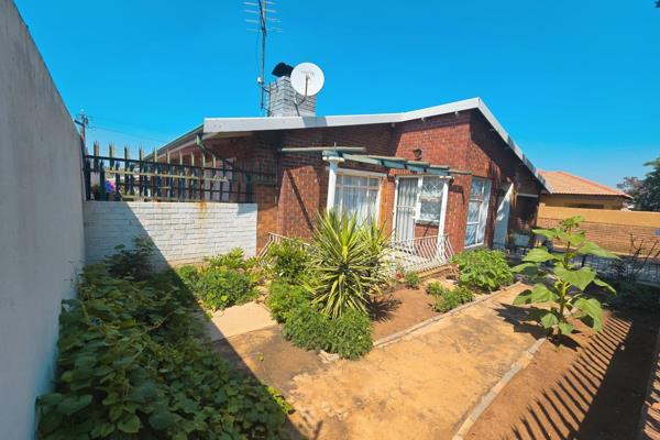 This property is situated near the Riverlea TVET College. It offers 4 bedrooms, 2 bathrooms, 2 garages, and 2 carport. The main bedroom ...