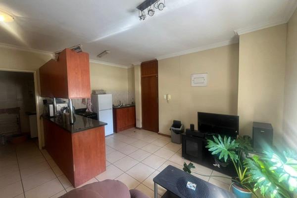 For rent, one bedroom in a two bedroom apartment at Hillcrest Boulevard II. This ...