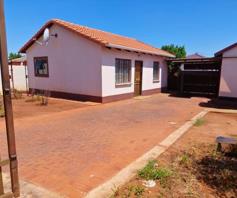 House for sale in Protea Glen