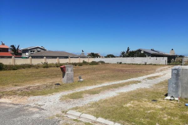 Sole Mandate: 952m2 level plot in a cul-de-sac street is ready and site cleared for the ...