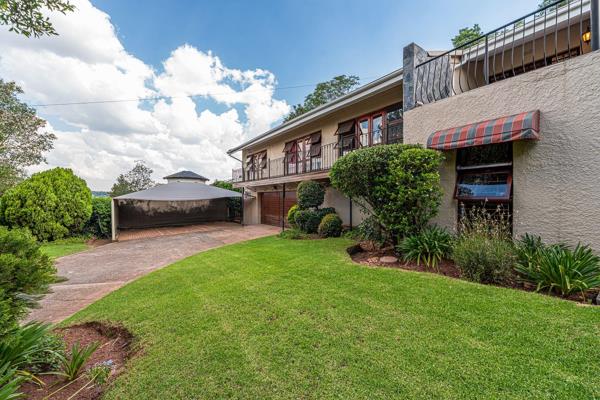 This exceptional property is perfect for a large family or as a bed-and-breakfast investment. 

It offers the following features:

Main ...