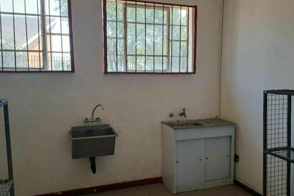 This space is located on a street in Gezina, Pretoria. It has good visibility and can be ...