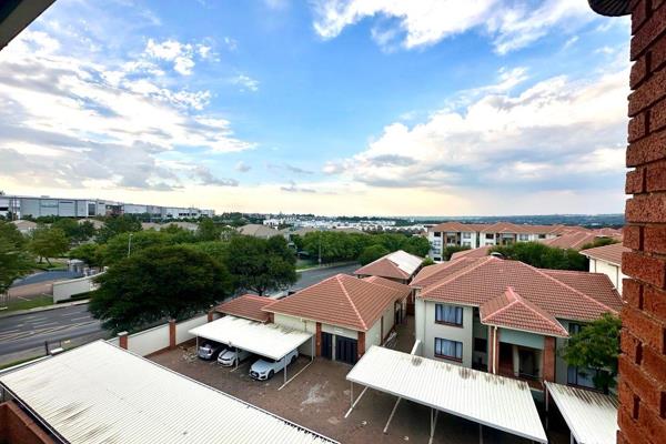 Available Immediately!

This exceptional top-floor 2-bedroom apartment in the sought-after Acacia Complex is now available for ...