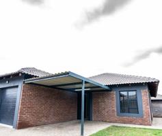 House for sale in Suidheuwel