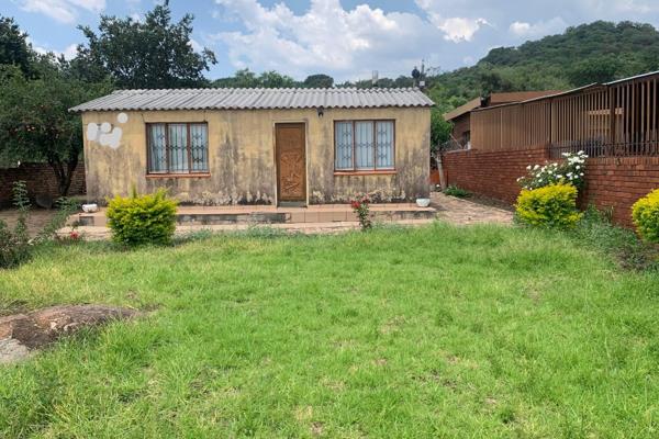 This property is situated in Ga- Rankuwa Zone 6, close to public transport
- Clinic
- Close to hospital
- Near schools and ...