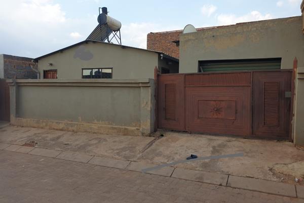 2-Bedroom Home in Tembisa – R650,000
A perfect home with income-generating potential! This property offers:

•	2 Bedrooms with an ...