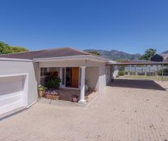 House for sale in Constantia