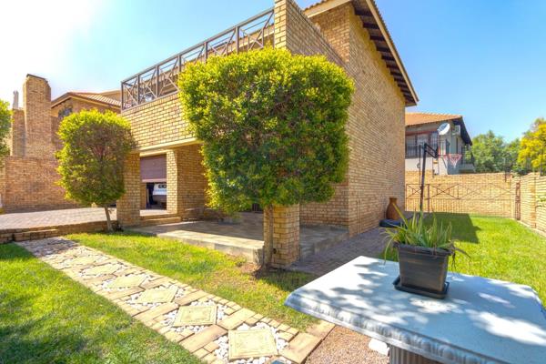 Nestled in the prestigious Derby Heights, this stunning double-story face brick home offers a blend of elegance and functionality ...