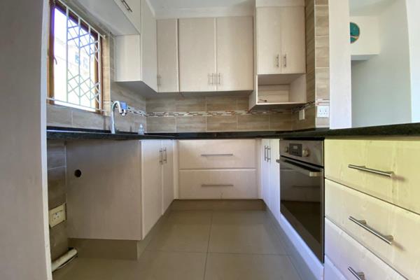 This stunning ground floor 3 bedroom apartment, situated in a secure complex with 24-hour security.
Located in a prime area, this ...