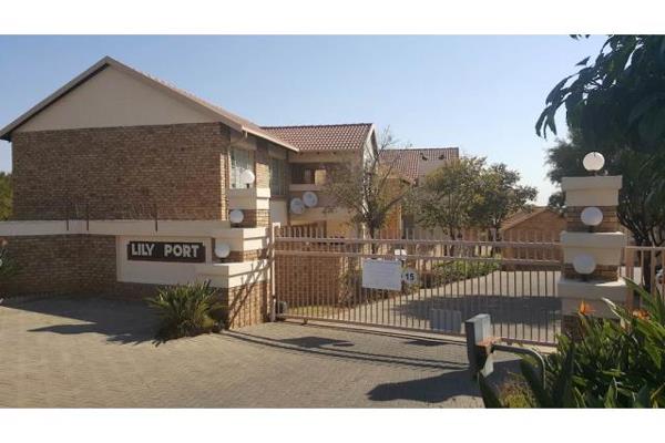 A neat two bedroom one bathroom townhouse available in Lily Port Complex in Celtisdal - Available 1 March 2025

The unit offers:
Two ...